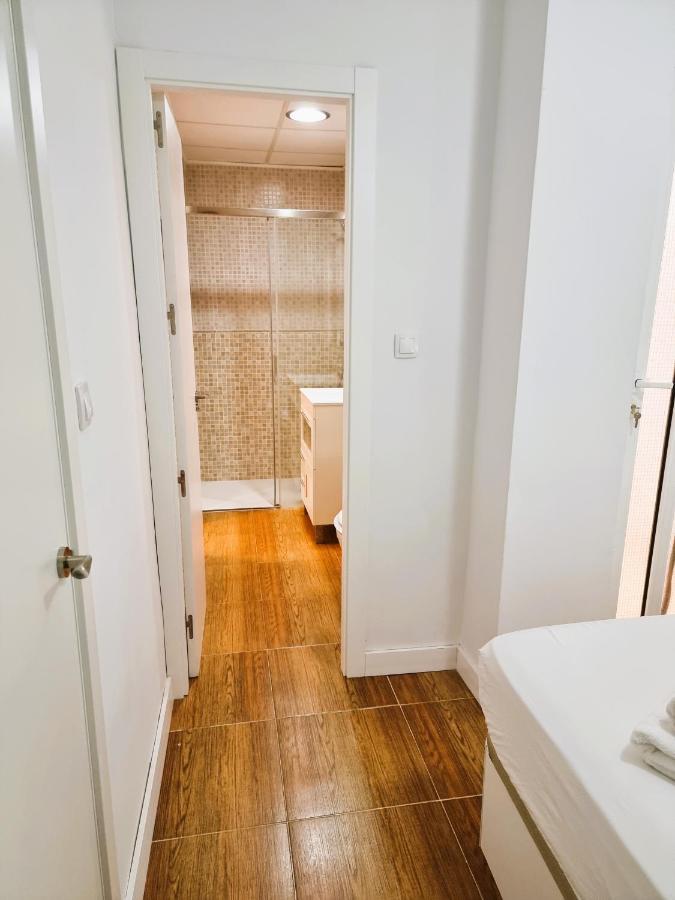 Claudia Tourist Apartment Alicante Eksteriør bilde