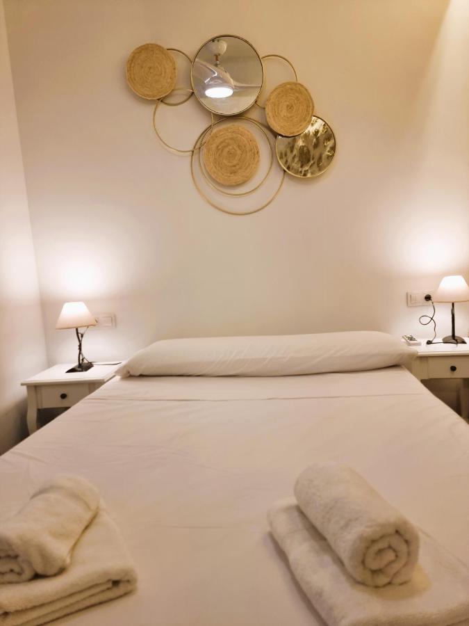 Claudia Tourist Apartment Alicante Eksteriør bilde