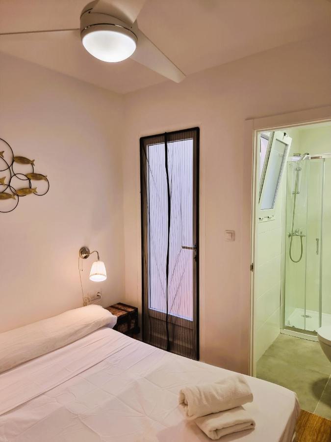 Claudia Tourist Apartment Alicante Eksteriør bilde