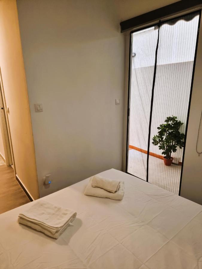 Claudia Tourist Apartment Alicante Eksteriør bilde